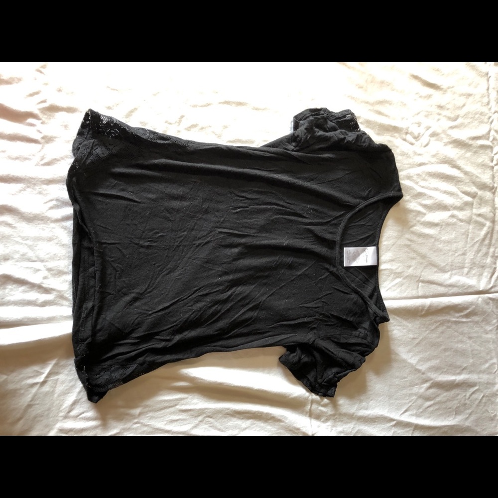 Black t shirt